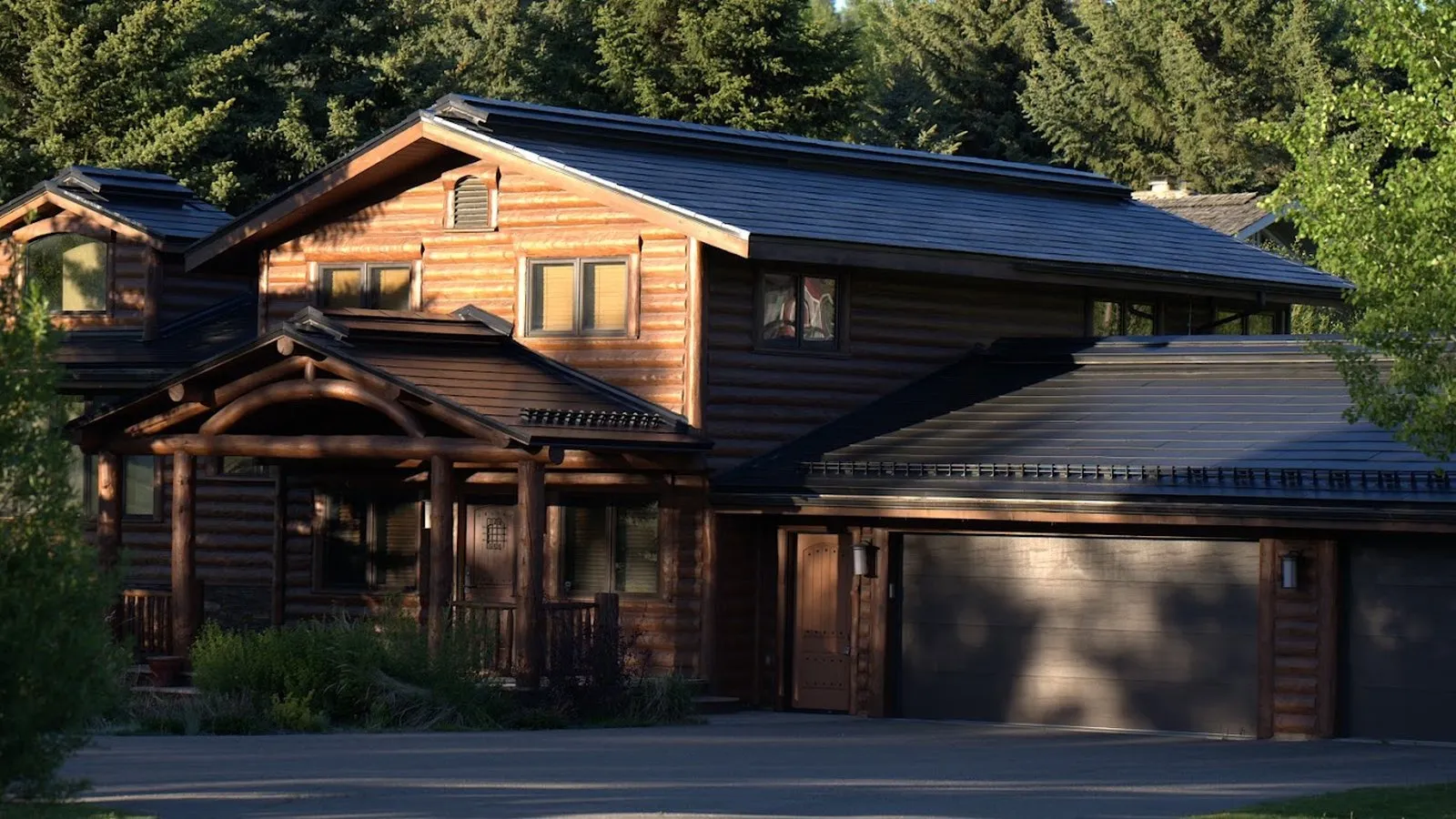Home with a new Weddle & Sons roof in Estes Park, CO