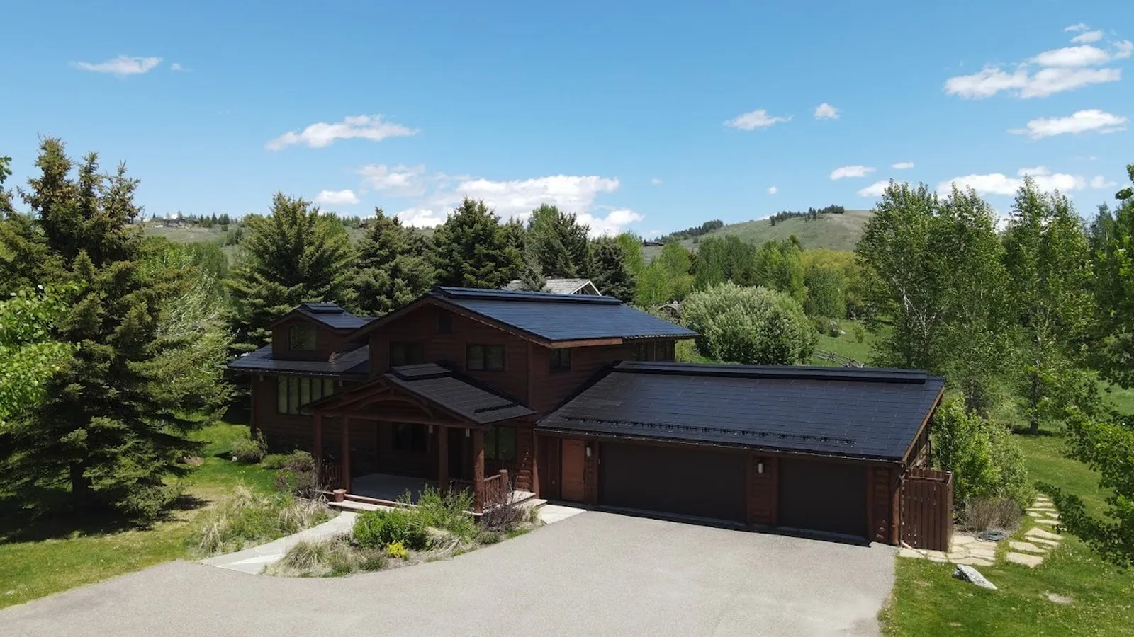 Home with a new Weddle & Sons roof in Jackson, WY